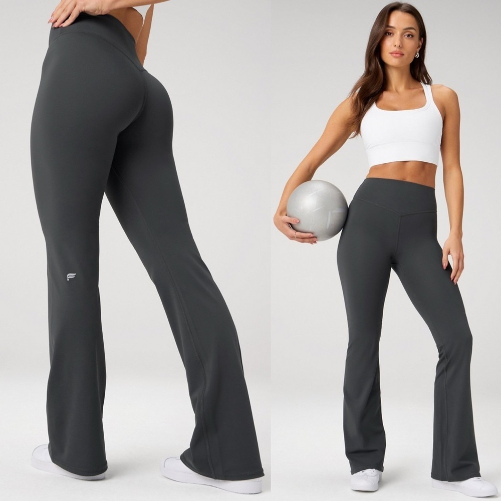Fabletics PureLuxe High Waisted TLC Kick Flare Leggings in Midnight Gray XL
